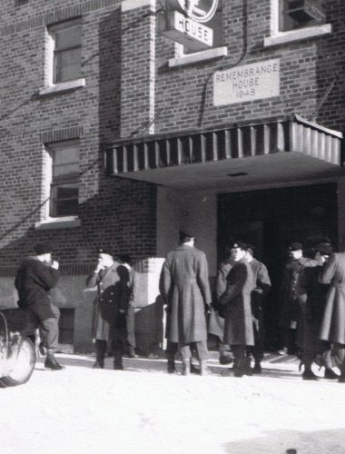 L’histoire du Petit Théâtre du Vieux Noranda : la troupe de théâtre Les Zybrides, du Cabaret au Canadian Corps